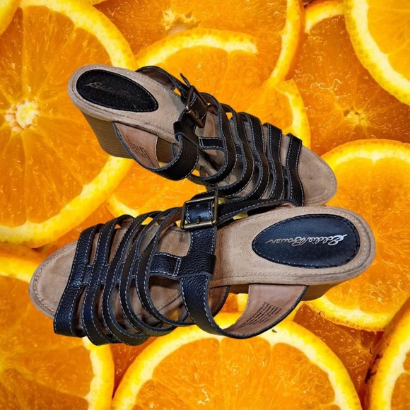 Eddie Bauer Black Heeled Strap Sandals with Buckle Size 7M‎ - Picture 1 of 6